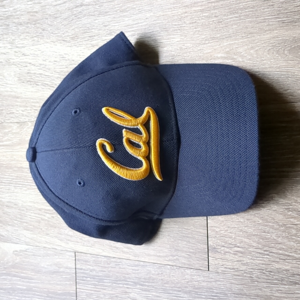 Nike Cal Women's Baseball Cap UC Berkeley Size 7 1/8